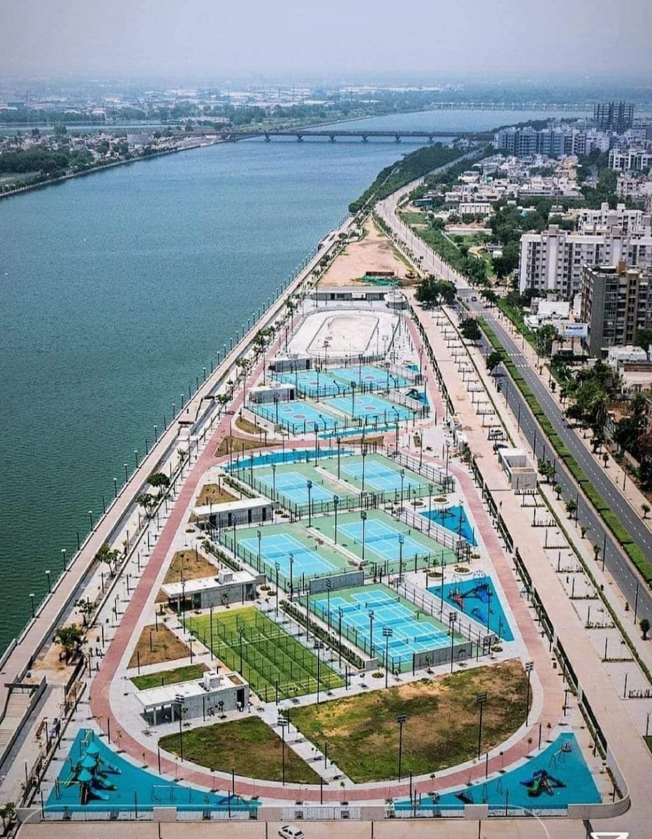 Gujarat Plus tweet media