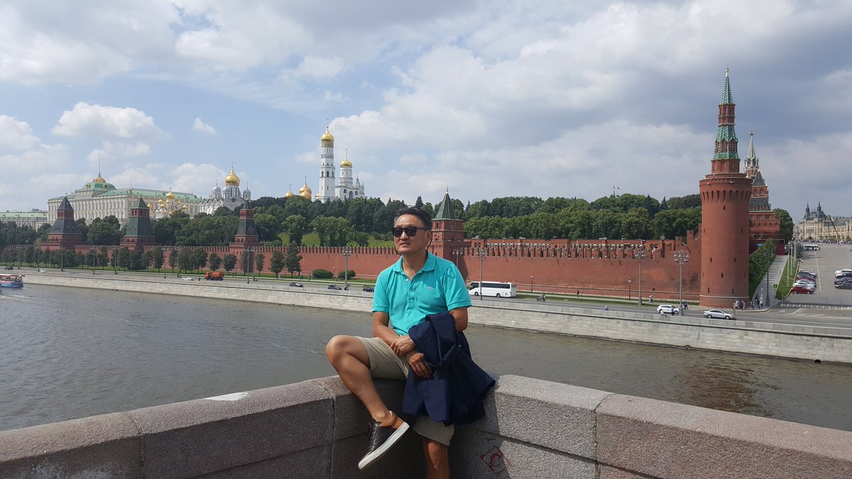 AyushBate's tweet image. Миний жиргээг уншихад намайг Оросыг үзэн яддаг гж ойлгогдохоор. Бас үгүй юмаа. Оросын дипломатуудыг бэлддэг одоо ч мундаг их сургуульд 5 жил Москвад улс төр ОУн харилцаагаар сурсан. Орос (ЗХУ биш шүү!) н соёл урлаг утга зохиол сургалтын арга барил нтр агуу. Олон сайн орос