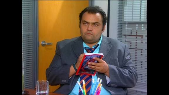 Los socios cogiendo el IG de la muchacha