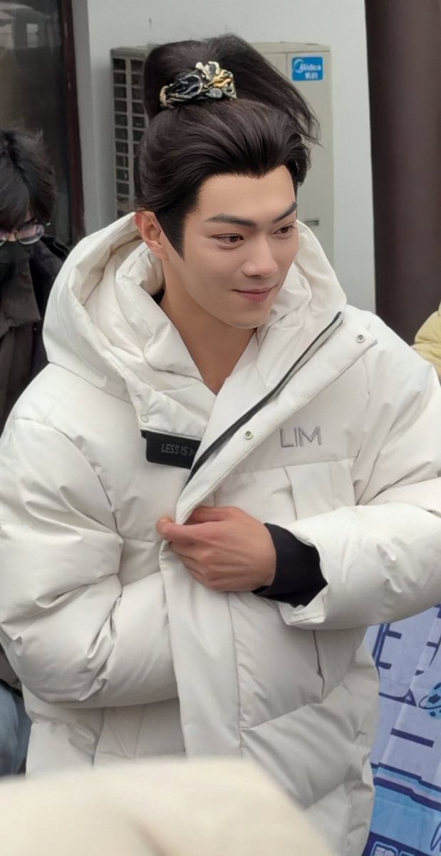 คอมพลีสมาก งือออออ แวบเดียวแต่ใจสั่นมือสั่นสุดๆๆ พี่คนหล่อ~~😭🐷❤️