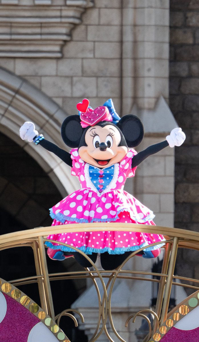 ミニーちゃんの目線大ジャンプ 可愛すぎる🫶 #Z9