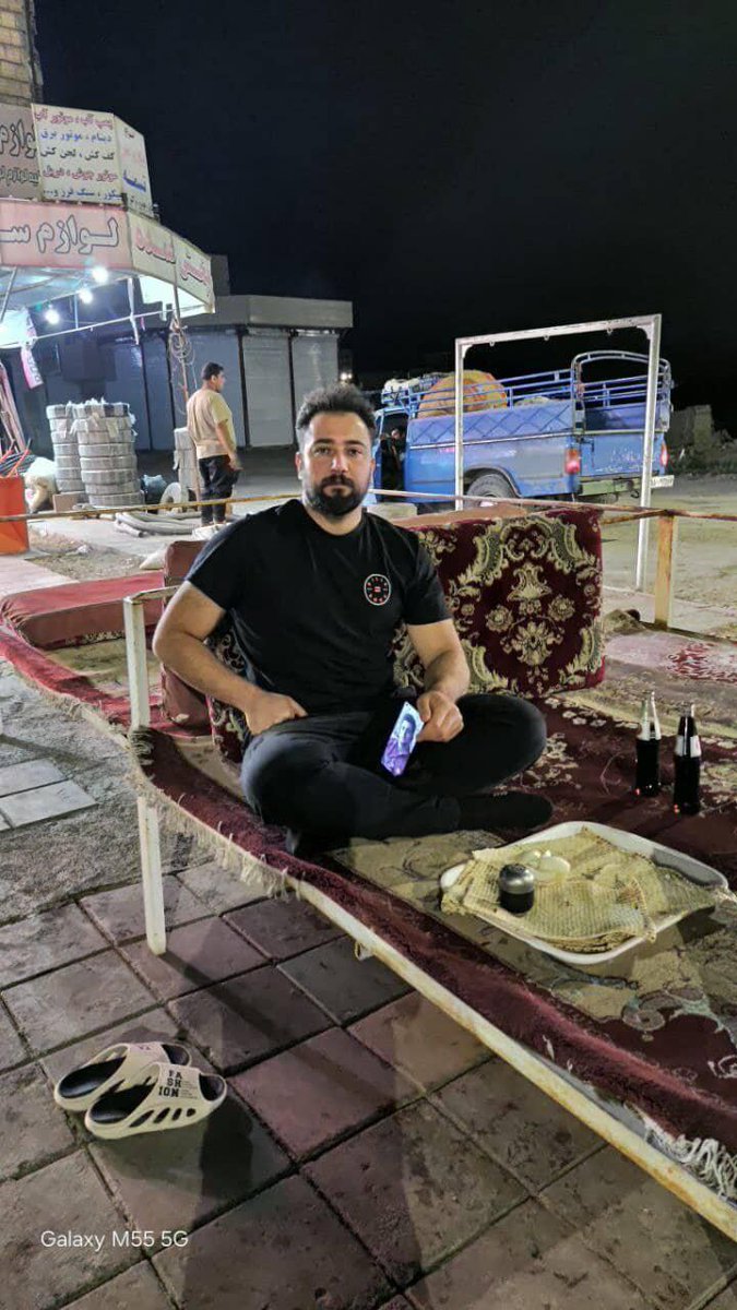 MahmOcean's tweet photo. #میلاد_باغ_فلکی ۳۵ ساله اهل کرمانشاه که در اعتراضات مردمی دی ماه در فلکه پنج فردیس کرج با گلوله جنگی جان باخت. https://t.co/vWxB1JitI7