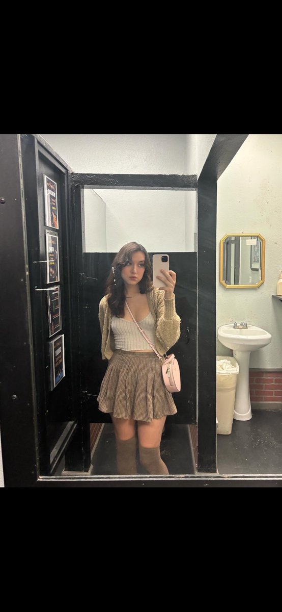 lexis tweet media