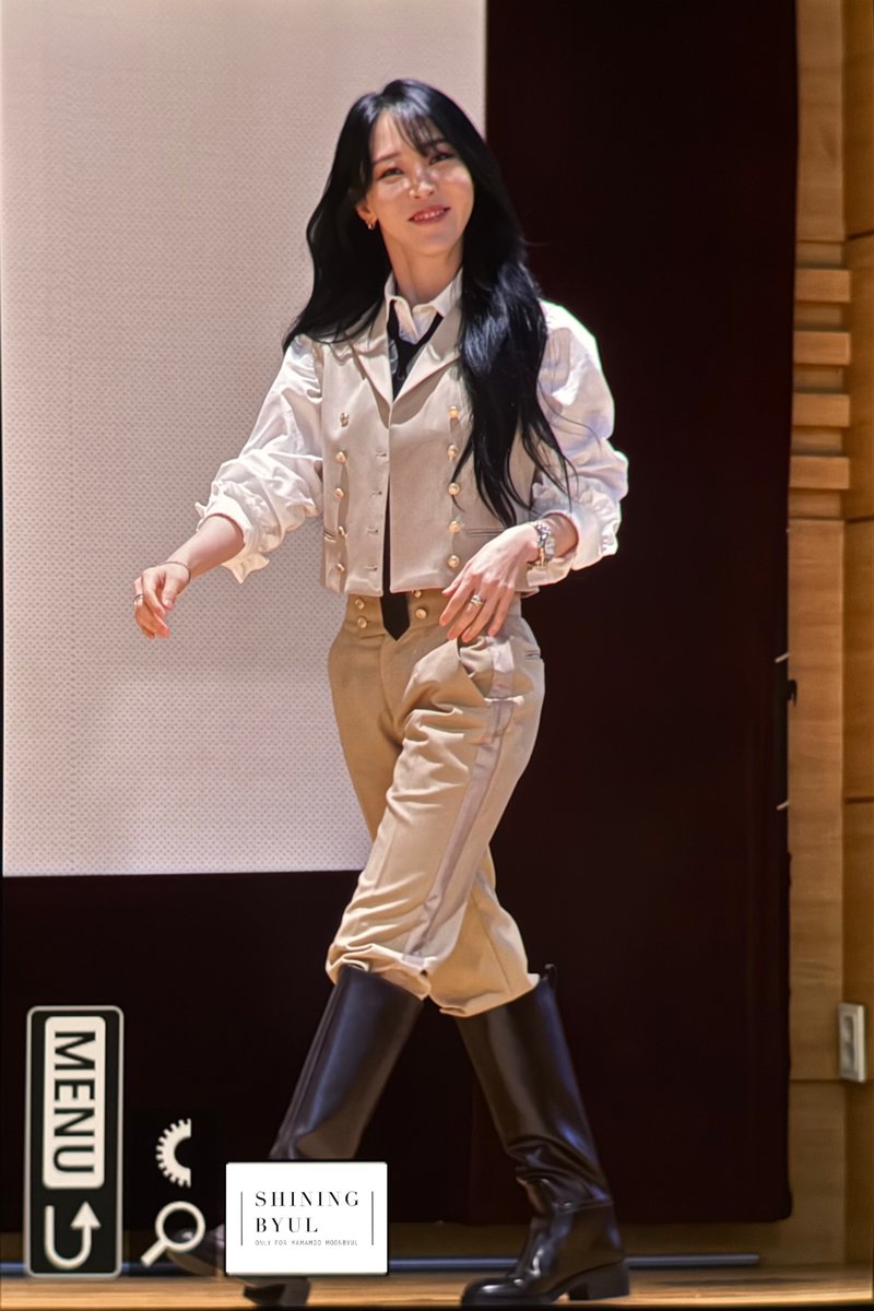 shiningbyul1222's tweet image. 260131 팬싸 문별 프리뷰

😍😍😍멋있다!!!!

#마마무 #문별 #MAMAMOO #MOONBYUL