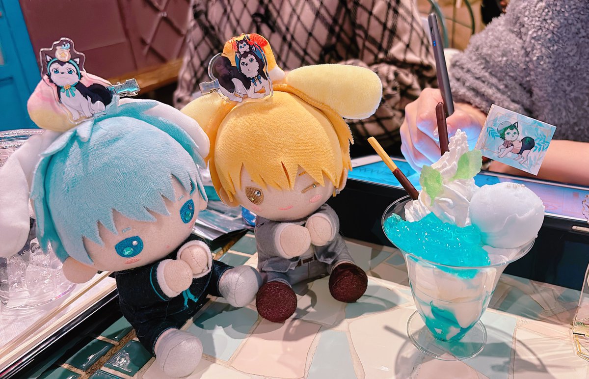 締切におわれる同人女の背景おもしろい😂