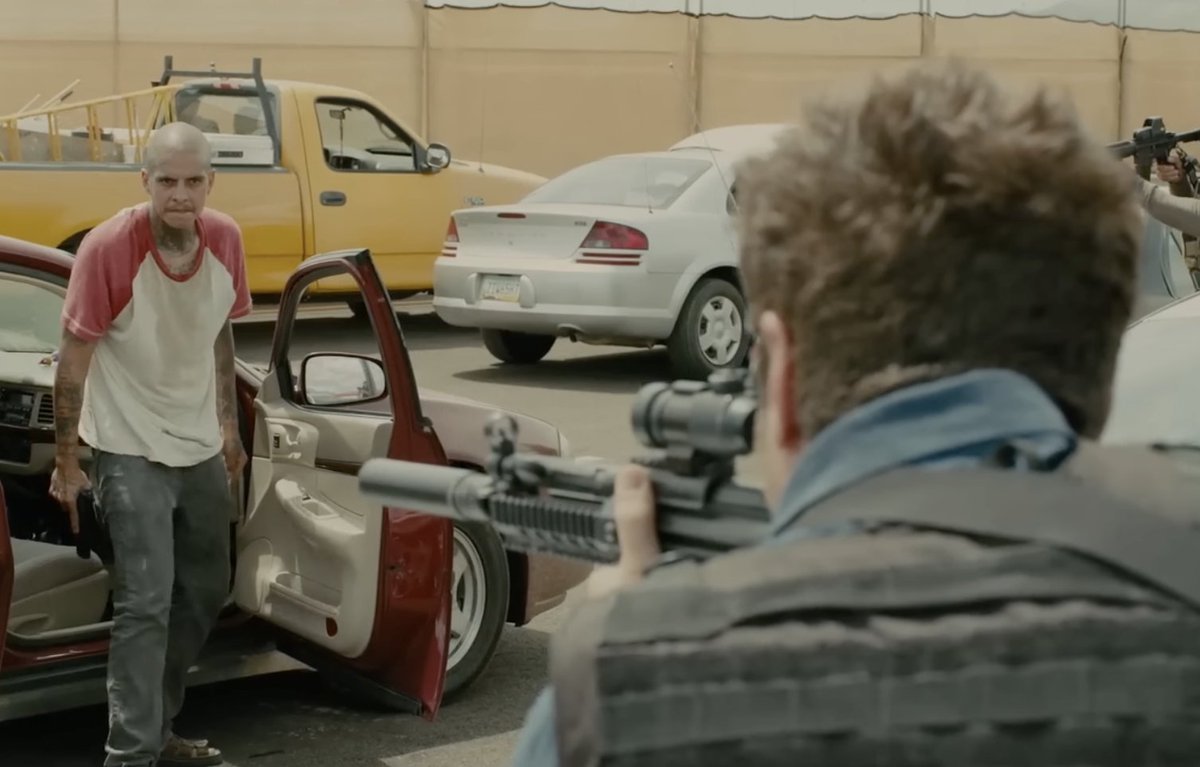 ruckruckgoose's tweet image. So the @SicarioMovie  shootout at the border... @BenicioDelToro starts off with a MP5 with a supressor with a pic rail... cuts to a different angle and now has a MP5 SD for a moment then jumps back to the original... nobody cares but lol  
 #gunnerd #sicario #moviemagic #mp5