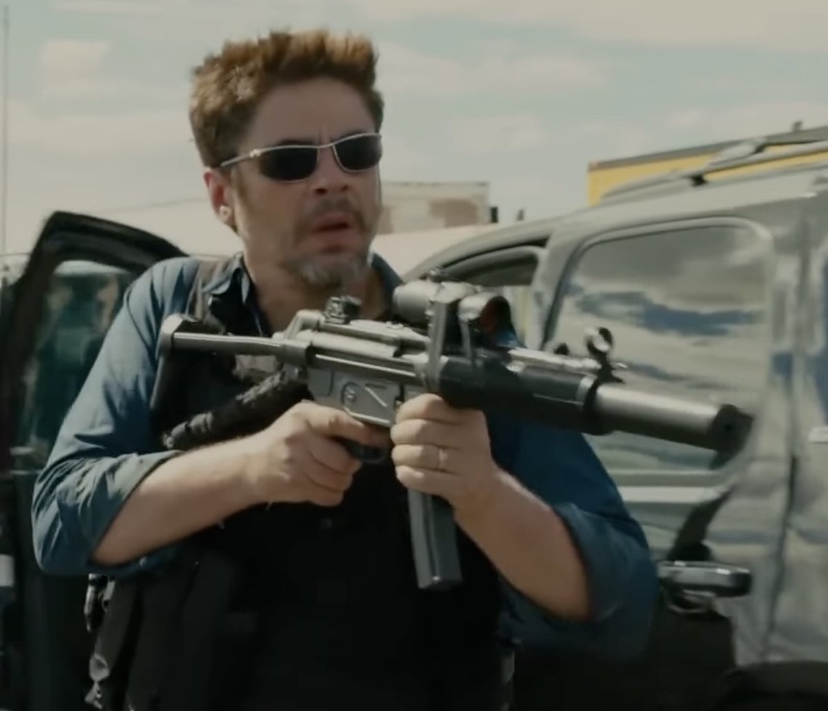 ruckruckgoose's tweet image. So the @SicarioMovie  shootout at the border... @BenicioDelToro starts off with a MP5 with a supressor with a pic rail... cuts to a different angle and now has a MP5 SD for a moment then jumps back to the original... nobody cares but lol  
 #gunnerd #sicario #moviemagic #mp5
