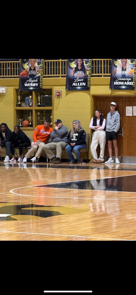Blessed to be Re-Offered by the University of Florida! And thanks for stopping by my basketball game tonight <a href="/GatorsFB/">Florida Gators Football</a> <a href="/CoachJonSumrall/">Jon Sumrall</a> <a href="/CoachGasparato/">Coach Greg Gasparato</a> <a href="/ChadSimmons_/">ChadSimmons</a> @SWiltfong247 <a href="/RustyMansell_/">Rusty Mansell</a> <a href="/adamgorney/">Adam Gorney</a> <a href="/LemmingReport/">Tom Lemming</a> <a href="/LM_Sports_Media/">Lance</a> <a href="/_DwightSmith/">Dwight Smith</a>