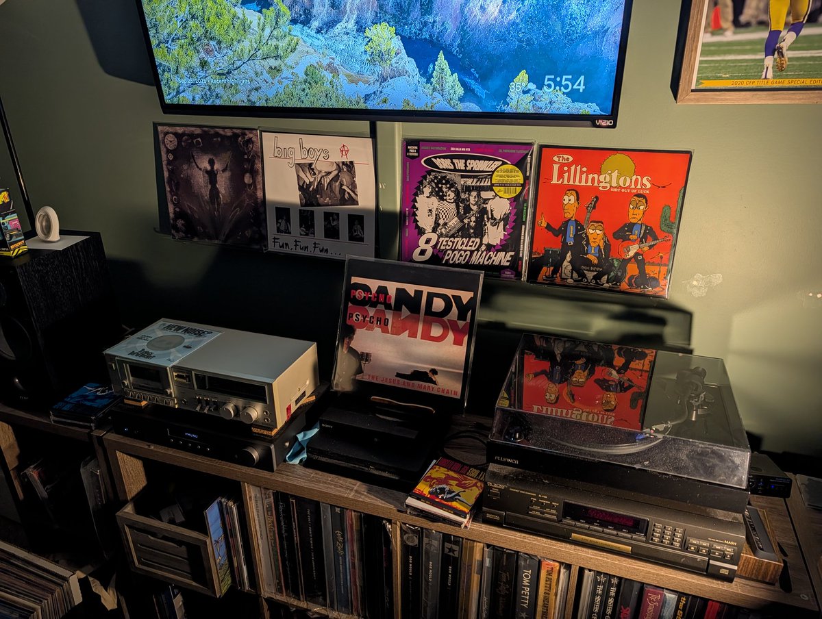 BillyWeeks's tweet image. Started my night off with some JAMC