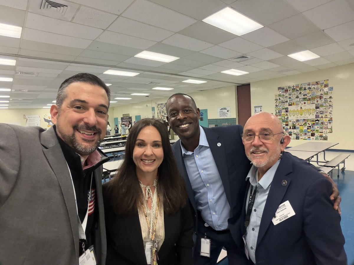 Adam Cervera tweet media