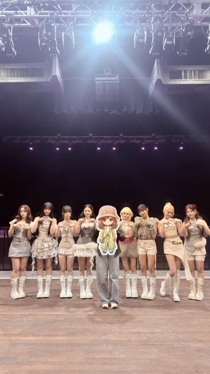 📸| LINDAS! Confira uma foto de um fã com as meninas do Unis.

Foto por: <a href="/pink_unik0rn/">Pink🦄</a> 

#なな #나나 #Nana
#ユニス #유니스 #UNIS