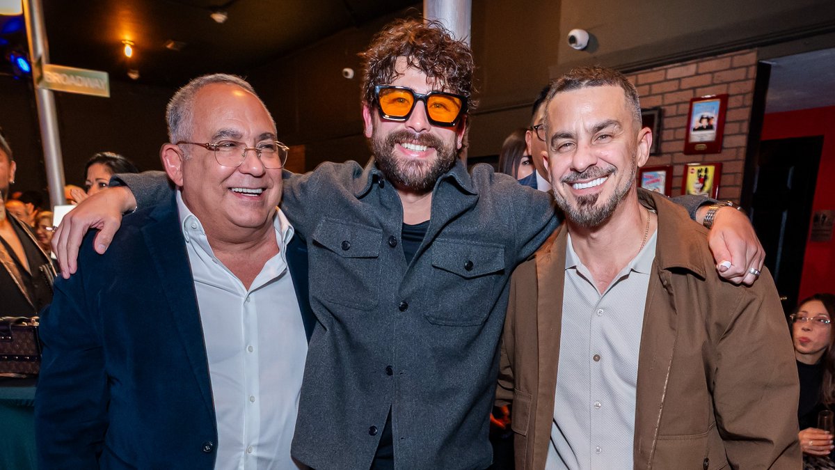 TEATRO TRAIL tweet media