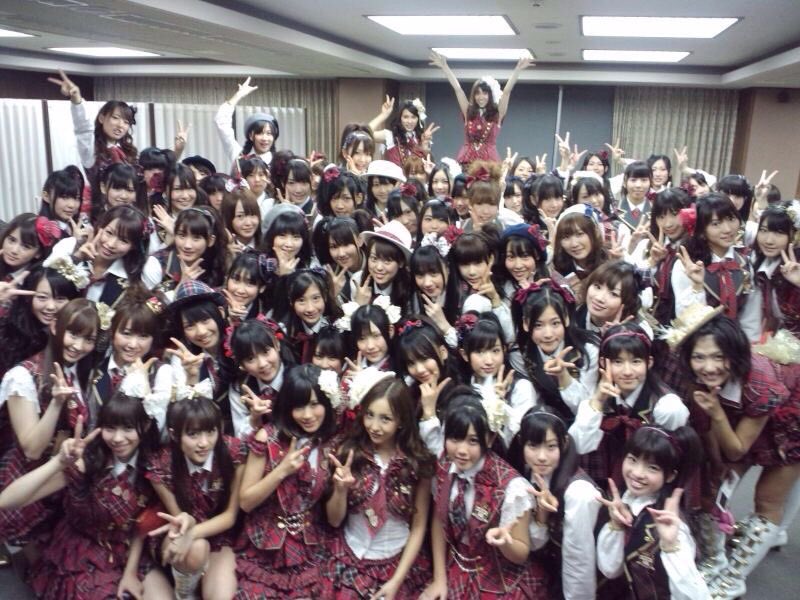 acervo48's tweet photo. 🚨URGENTE: AKB48 é confirmado como a atração do TODO MUNDO NO RIO. https://t.co/a2c7CrM1aj