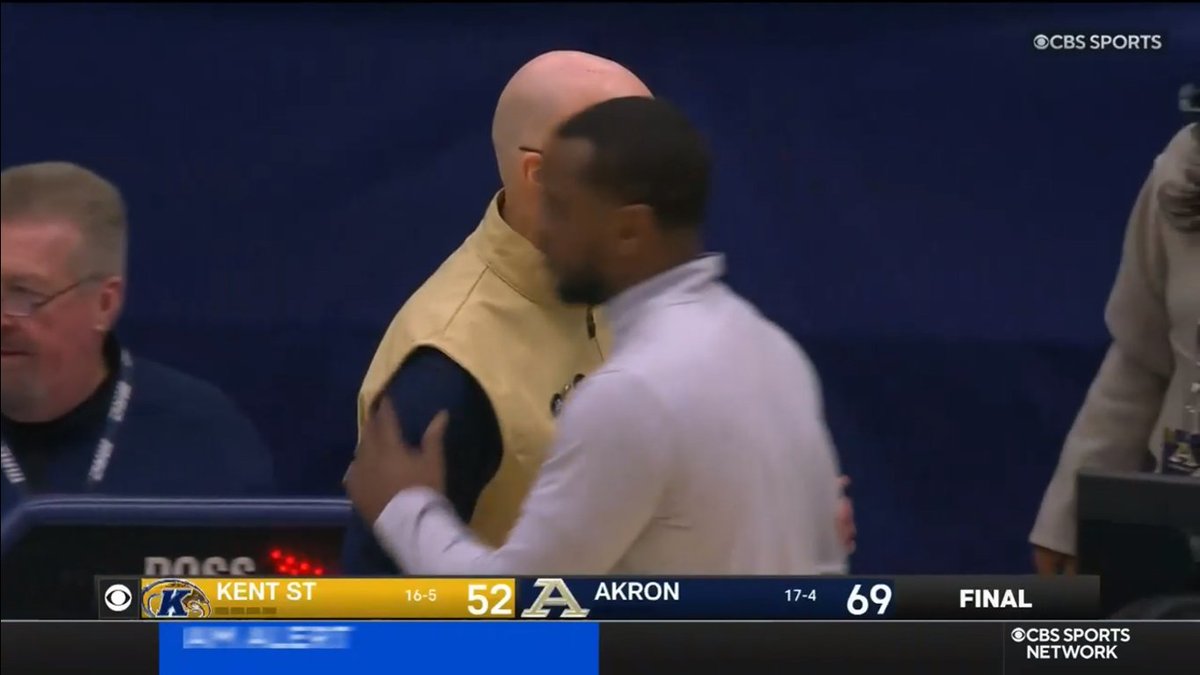 Our <a href="/uakron/">The University of Akron</a> <a href="/AkronZips/">Akron Zips Athletics</a> <a href="/ZipsMBB/">Akron Zips MBB</a> team defeat Kent at the JAR tonight 69-52. WE WIN! GO ZIPS! #BeatKent #WagonWheel #GoZips #ZipsGameday #ForeverAZip💛💙🦘🏀