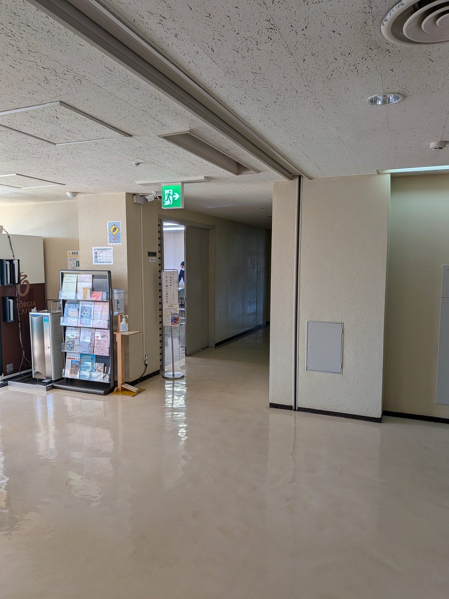 jaiko's tweet photo. 今日は横須賀市文化会館にて開催中の「温故知新」のお手伝い。夕方までは、横須賀市文化会館　2階の第5会議室（エレベーター上がって左前）にて、古地図くらぶの展示、手作りおもちゃの展示や体験。夕方からは、横須賀を舞台にした「豚と軍艦」の上映会があります。気になる方は、ぜひ文化会館へ！ https://t.co/7Zl7c13QCh