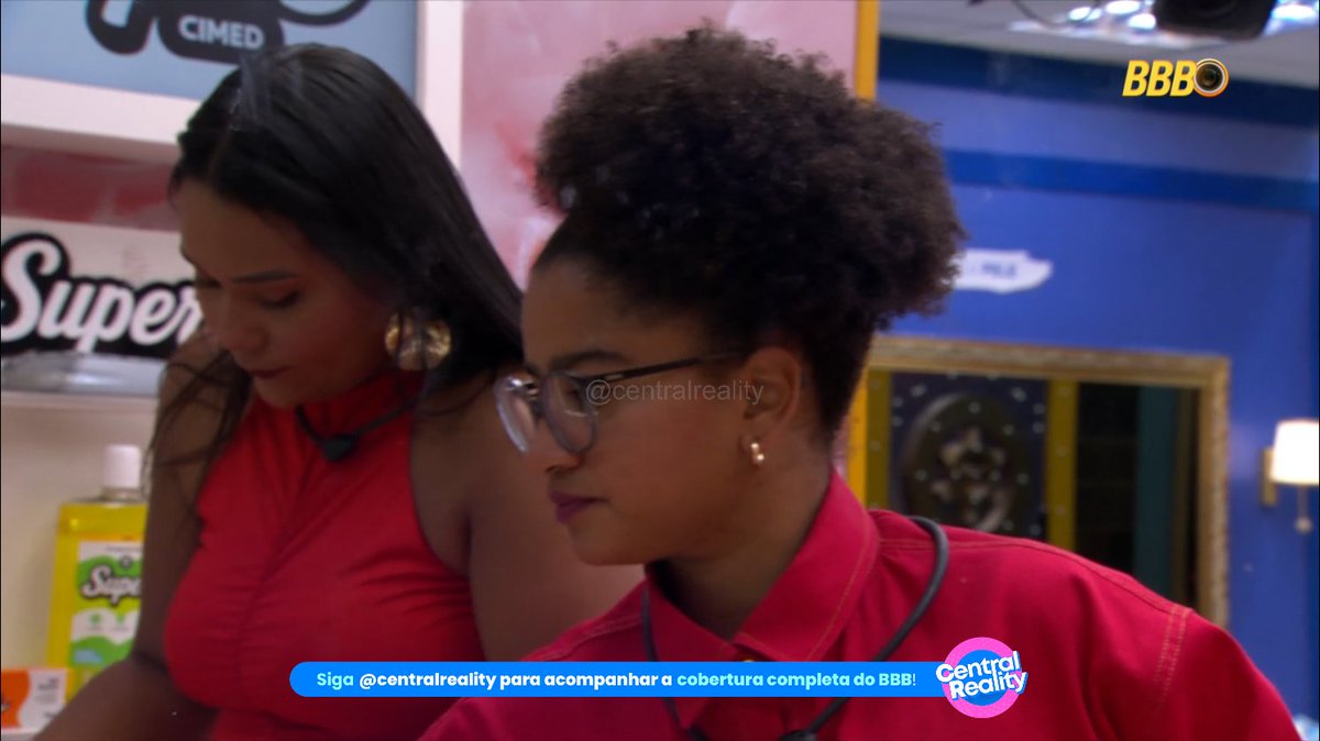 centralreality's tweet image. Chaiany: "Ficou linda essa blusa!"

Milena: "Obrigada! Você também tá maravilhosa!"

Chaiany: "Obrigada!" #BBB26