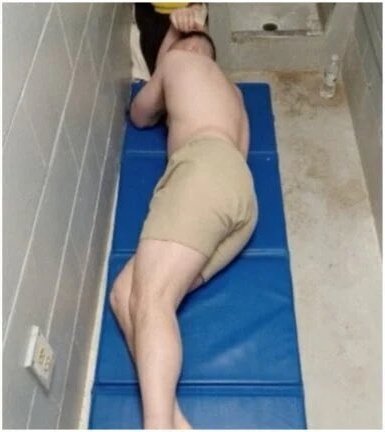 LangmanVince's tweet image. Don Lemon was released without bail less than 24 hours from his arrest for storming a Baptist church.

Meanwhile Trump supporters were held in isolation for months and even years before charges were even filed on them for January 6th! 

Two-tiered justice system!