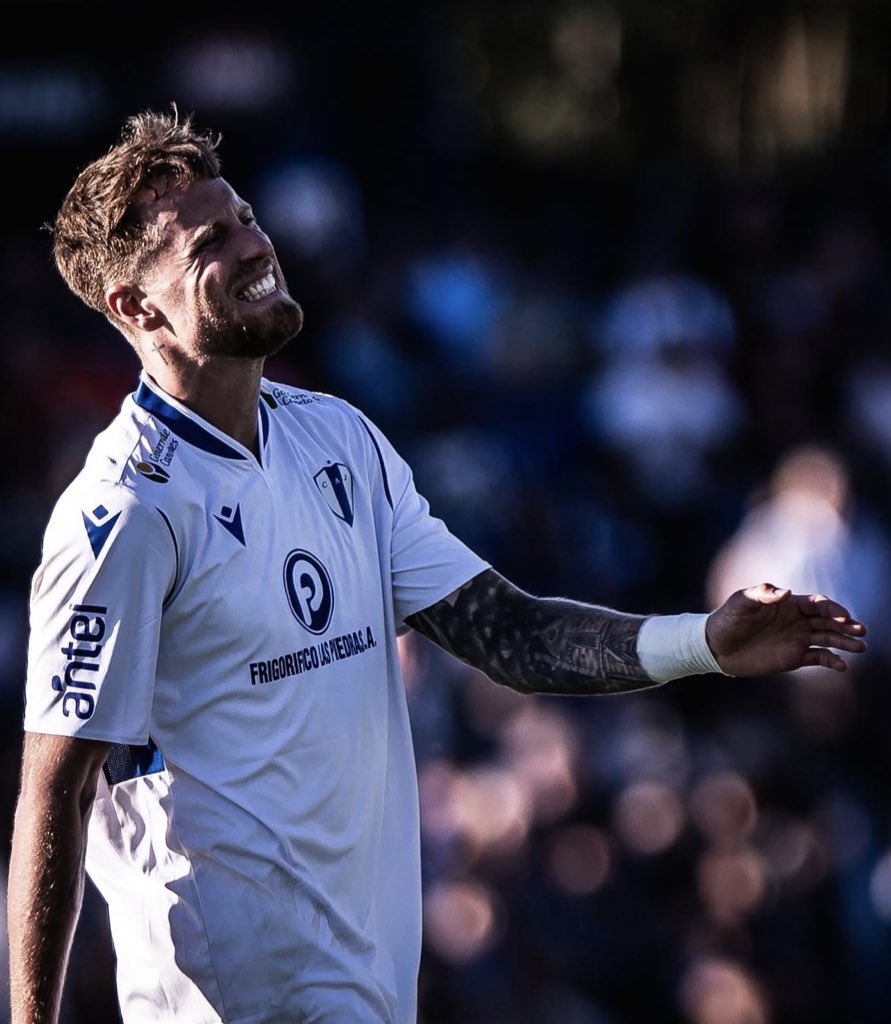 🇳🇬🚨 𝐓𝐡𝐨𝐦𝐚𝐬 𝐑𝐨𝐝𝐫𝐢𝐠𝐮𝐞𝐳 está en carpeta y es uno de los extremos apuntados para reforzarse.

El surgido en #Banfield tiene 29 años y viene de jugar en Juventud Las Piedras de Uruguay 🇺🇾 

¿Opiniones? Los leo debajo 👇🏼