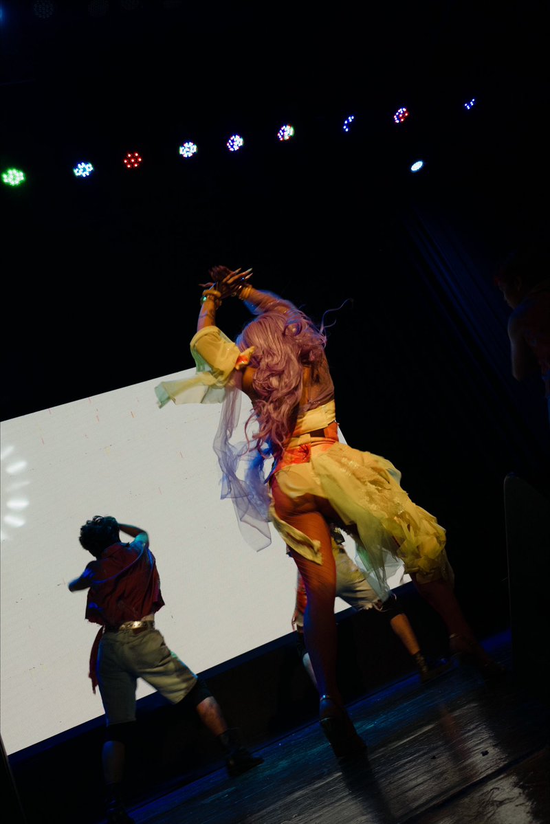 khiannapologist's tweet image. KHIANNA LARSSON