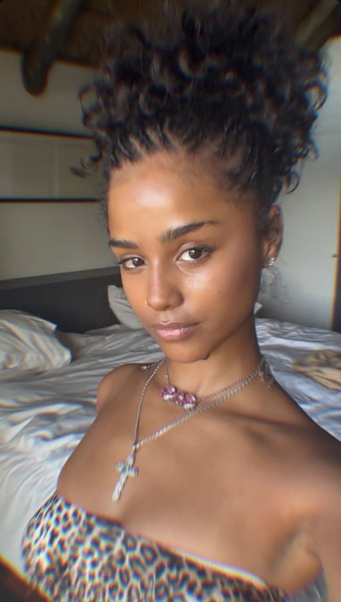 tylasznn's tweet image. 