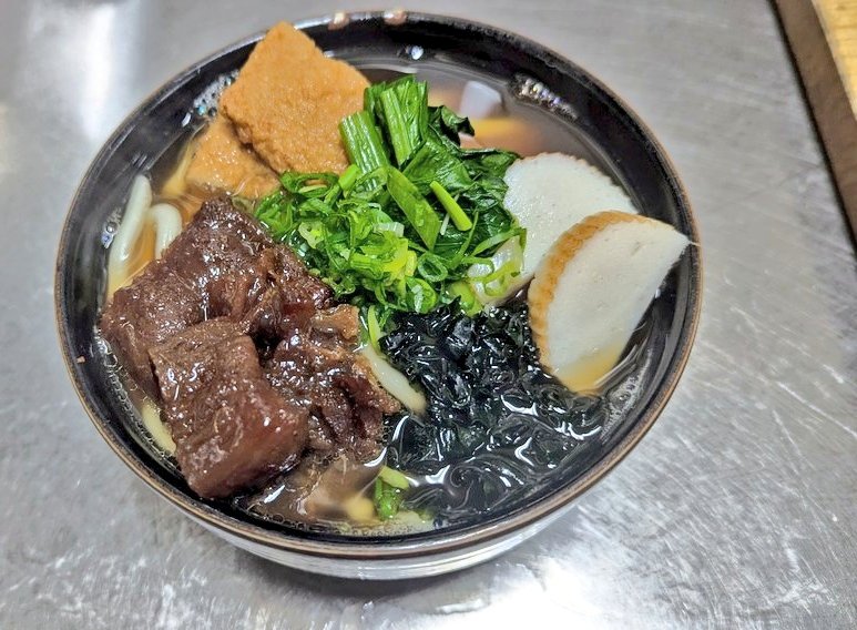 ピリ辛牛すじ炒飯 うどんの注文が2週間ぶりに入って歓喜