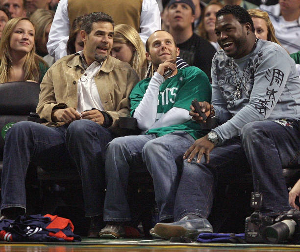 iinangelo's tweet image. My favorite genre of pictures growing up was when Bruins, Patriots, and Red Sox players sat court side at the Celtics game.

Seeing Christian Gonzalez, Pop Douglas, and Kyle Williams there tonight makes me happy to see the tradition continued