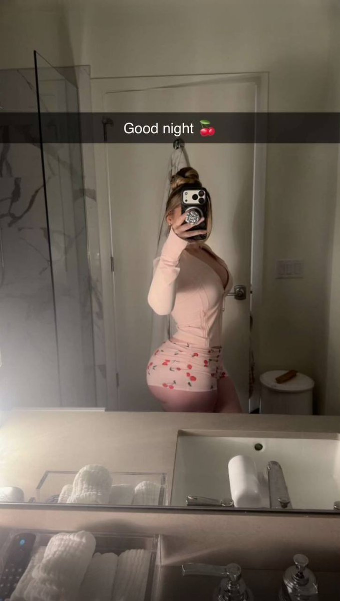 RuthStackh176's tweet image. 💝💜#everyone #goodnight #beautywithoutlimits #TrendingNow #trend #fypviraltwitter