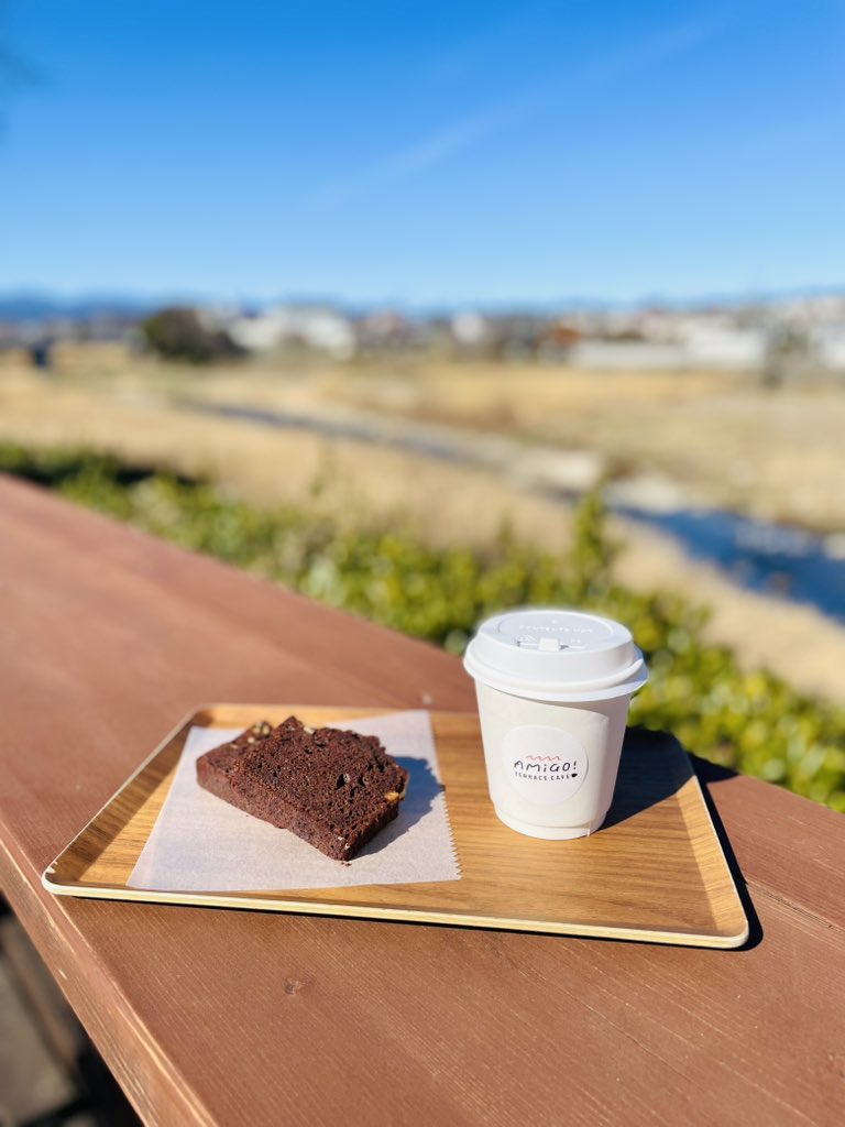 atelier_AMIGO's tweet photo. アミーゴテラスカフェ、2月15日まで限定のチョコケーキおすすめです🍫
この冬マサラチャイが人気です🇮🇳
スパイスと生姜が香る、カラダがポカポカになる自家製チャイ
こちらも是非ご賞味くださいね🫚
ご来店お待ちしてます！

#入間市文化創造アトリエアミーゴ #アミーゴテラスカフェ #入間市グルメ https://t.co/8noo2sQfmj