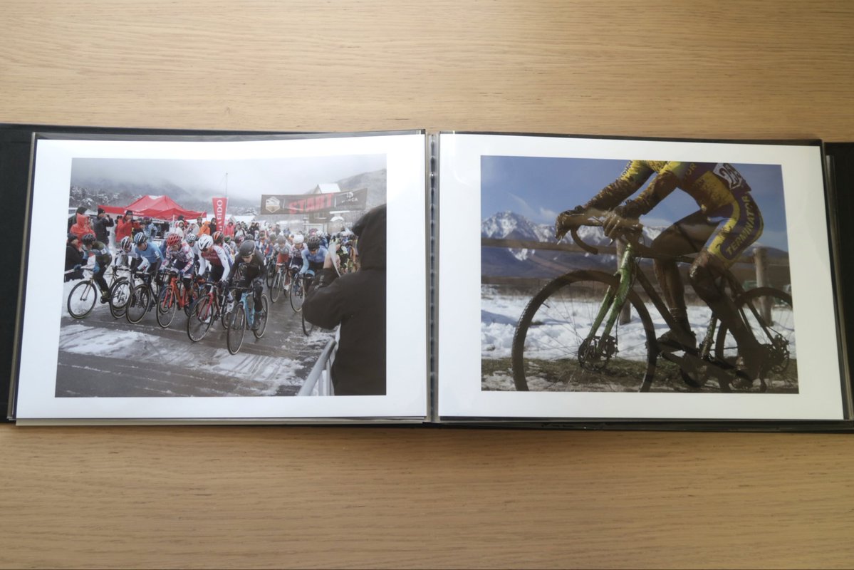 部屋の整理で見つけた、昔プリントした写真。ふと、シクロクロスのイヤーエンドパーティーが開催できたら、フォトグラファーがそれぞれのベストショットを持ち寄り、プリントした写真を見てもらう機会があると楽しいかも、と妄想しました。