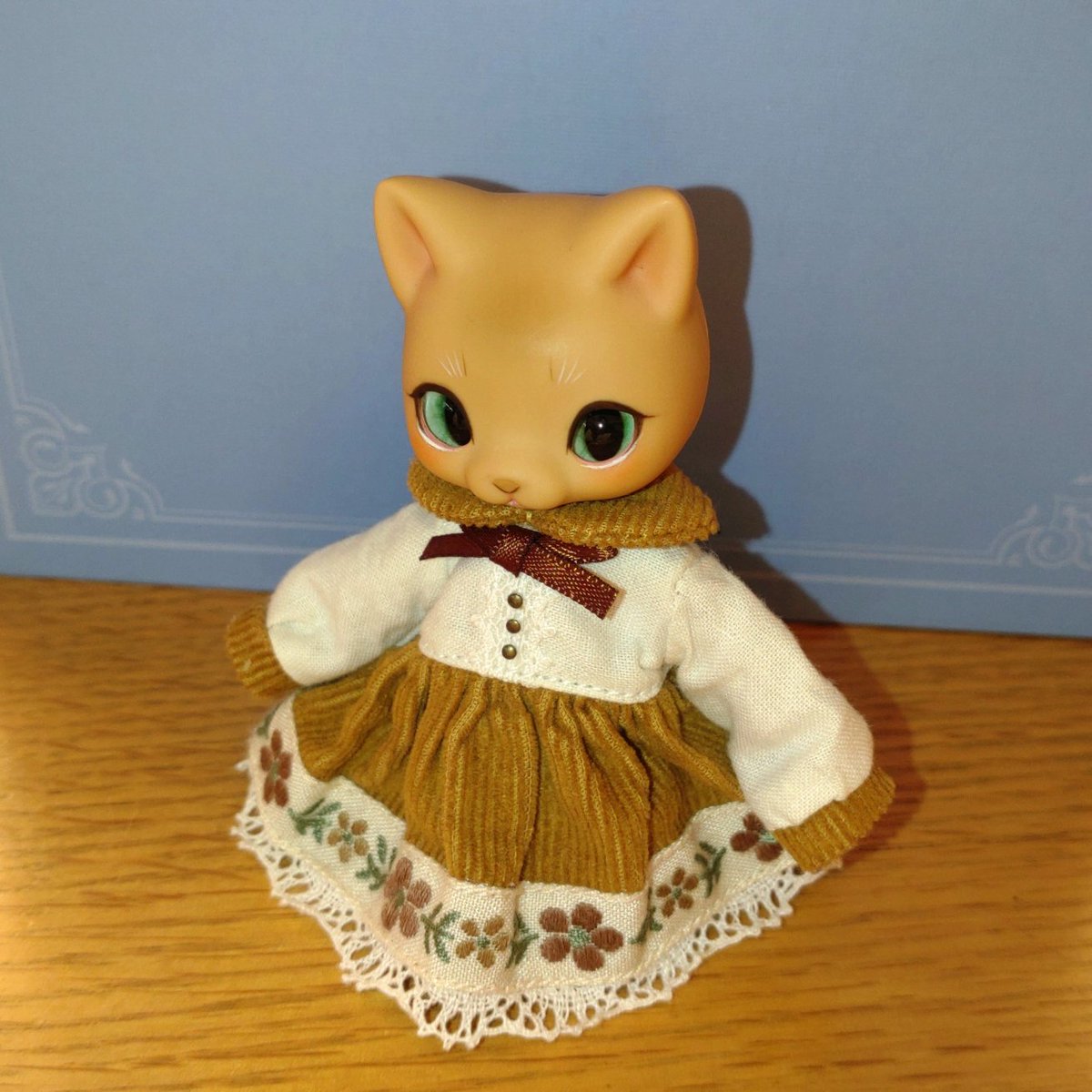 kougazepk's tweet photo. そういえばオビツ11の服と互換性あるのかーと、ねんどろいどどーるの服を整頓しながら試着
mockaちゃんのことはなんとなくオスかなぁと思っているが…?
#cocoriang
#mocka https://t.co/EIkrKIangG