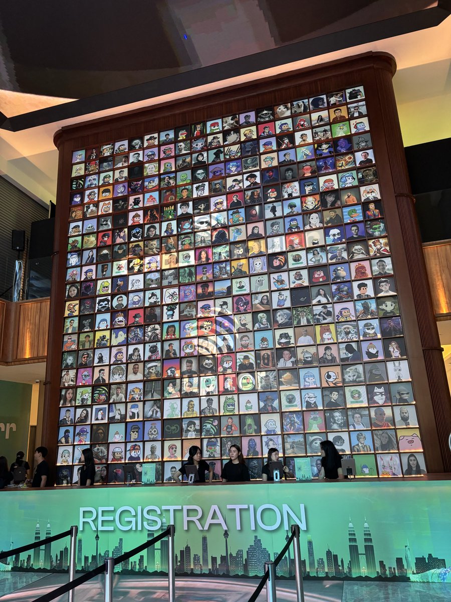 so many friendly faces 😻 #catlumpurr