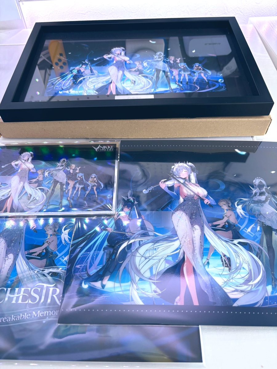 パンフレットとクリアファイルと複製画を買いました…！ あとは選択特典