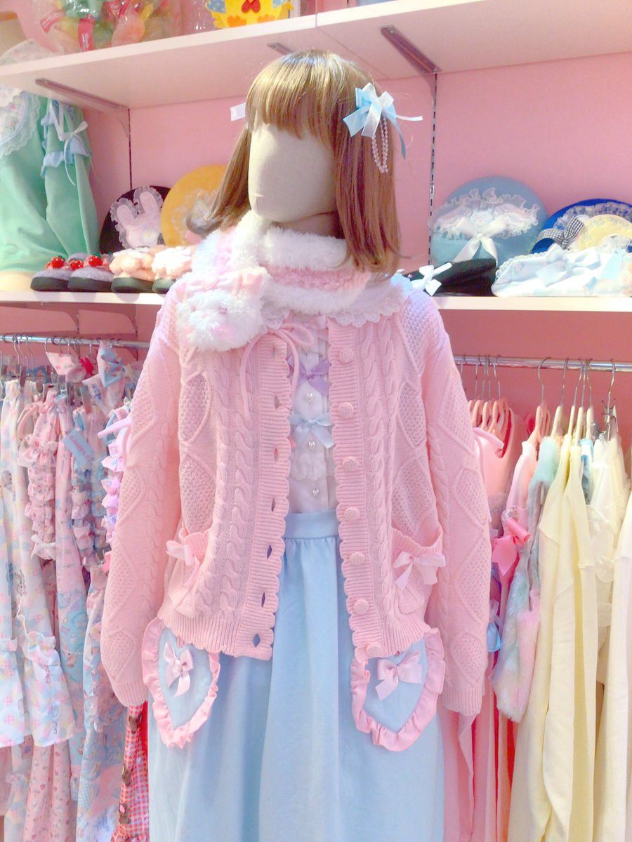 本日もオープンいたしました🎀 カーディガンのご予約承っております