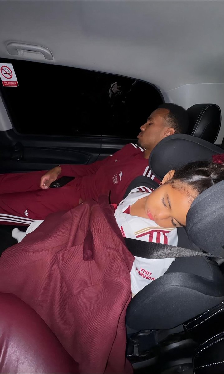 Gabriel with his daughter Maya ☺️😴