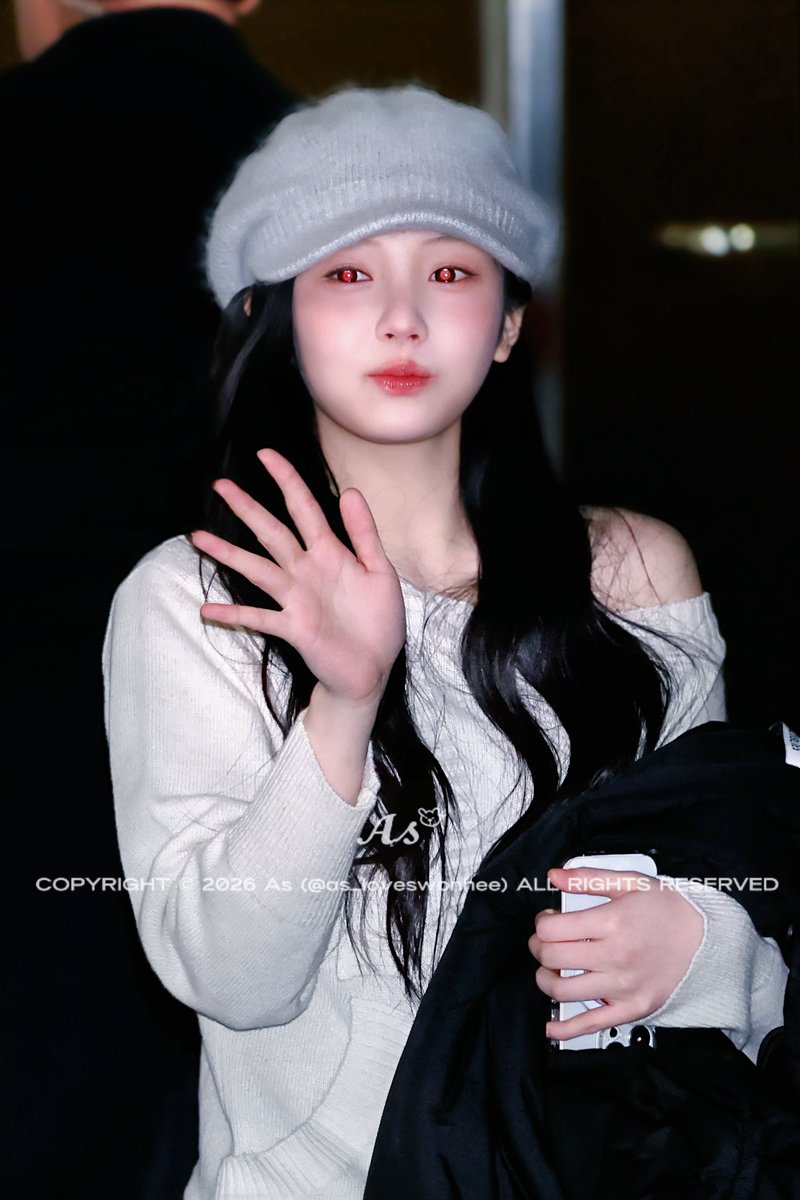 as_loveswonhee's tweet photo. 260130 뮤뱅 HD

#아일릿 #ILLIT 
#원희 #WONHEE https://t.co/JfHDZ24j7V