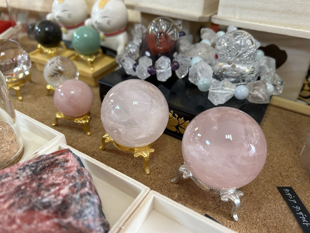 ローズクォーツ増やしました✨ 大きさ、クオリティ、価格が違うものを