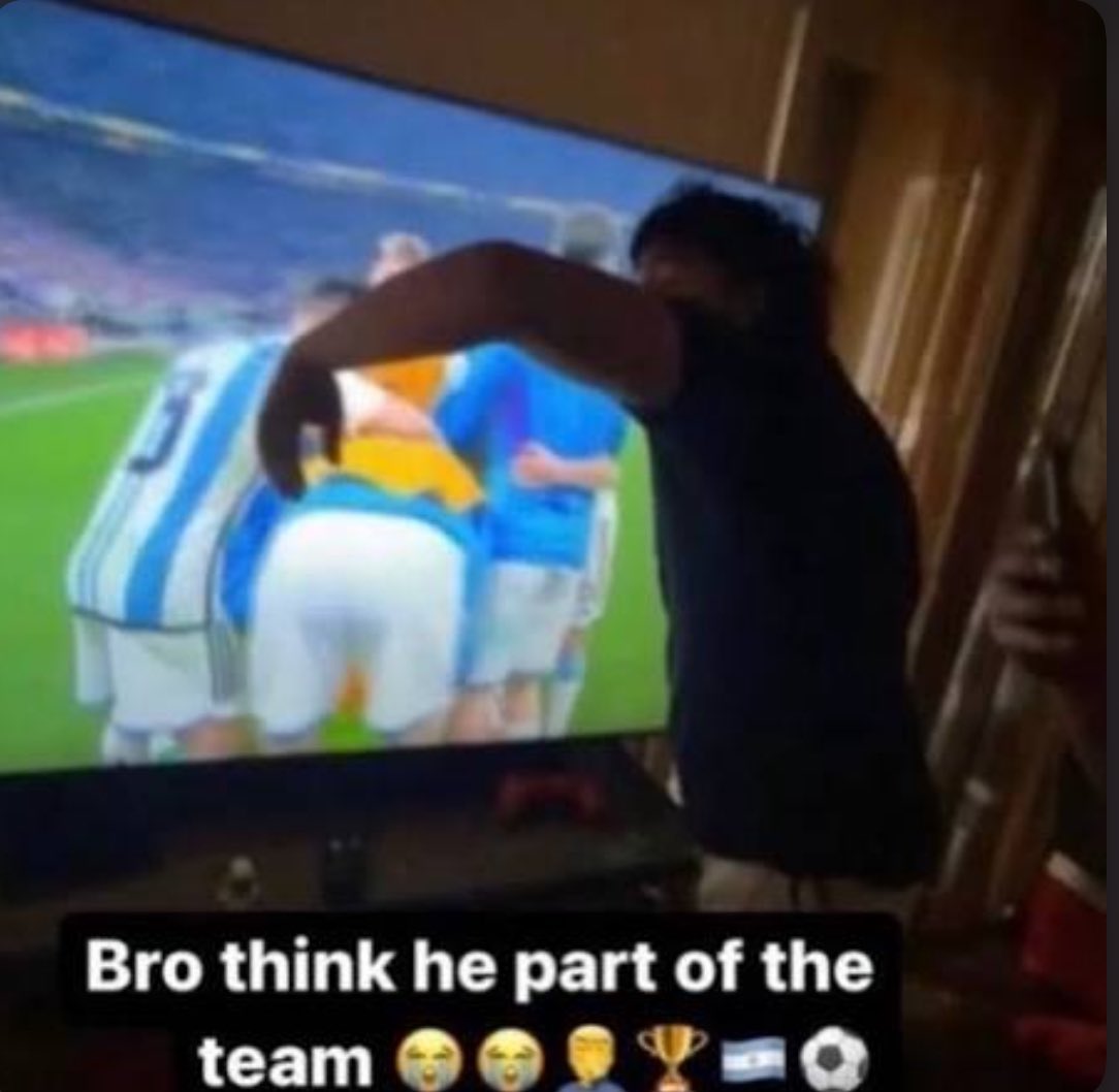 viendo el live del concierto del kanye como si estuviera ahi