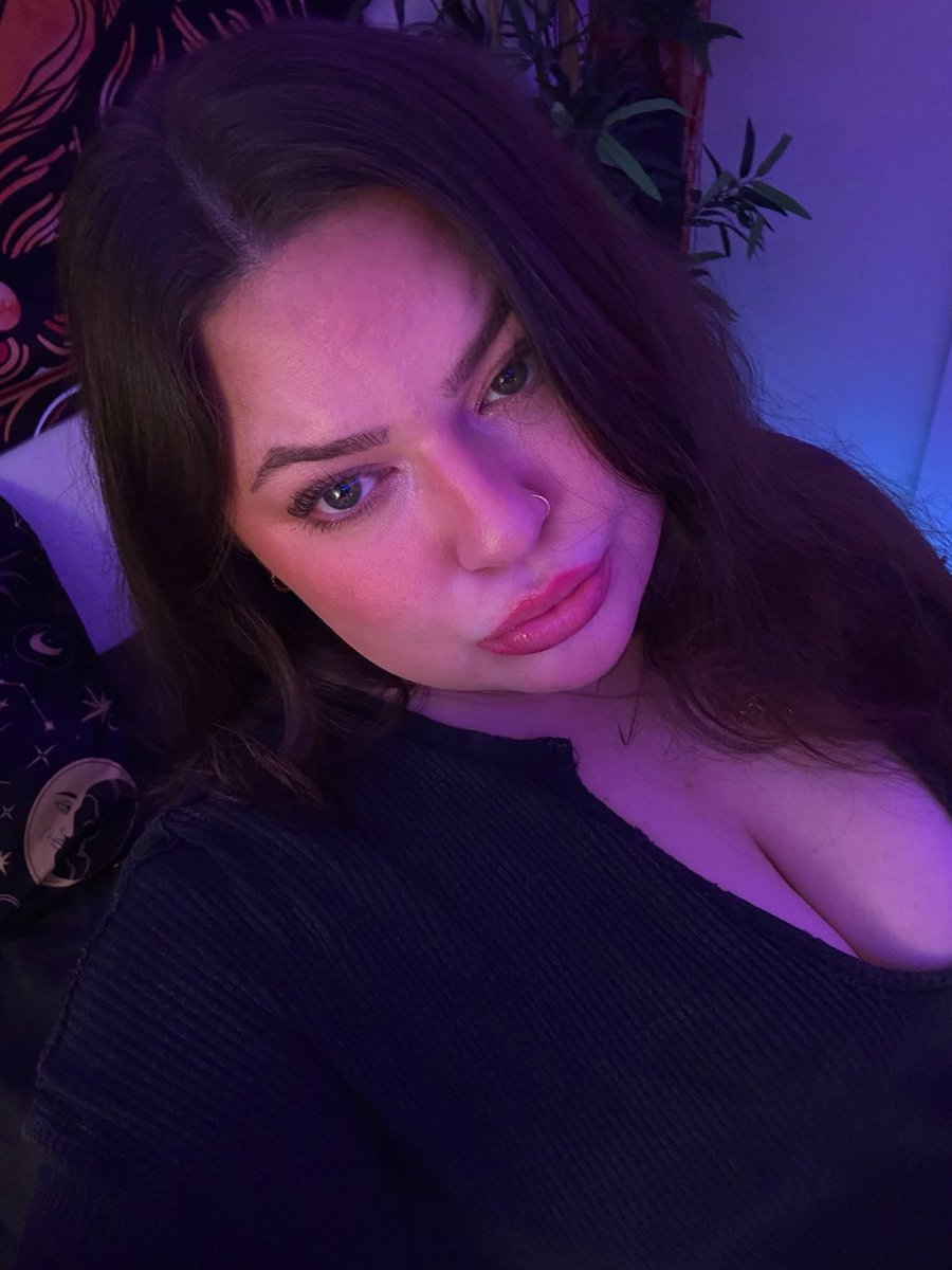 caelynn🦋findom tweet media