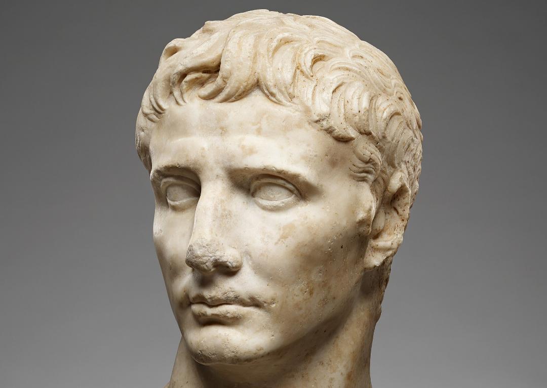 Most Powerful Dynasty Each Country Ever Had:

🇬🇷 Greece – Argead Dynasty
🇮🇹 Italy – Julio-Claudian Dynasty
🇬🇧 United Kingdom – House of Tudor
🇳🇬 Nigeria – Oyo Dynasty
🇫🇷 France – House of Capet
🇮🇳 India – Maurya Dynasty
🇨🇳 China – Han Dynasty
🇹🇷 Turkey – House of Osman
🇪🇸 Spain –