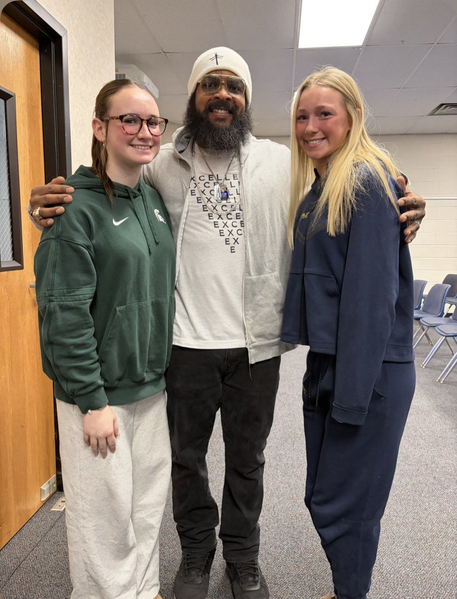 Got to meet <a href="/ToddJDuckett/">T.J. Duckett</a> and hear him talk about his journey and mindset, using personal excellence to get to his dreams. Thank you <a href="/WilsonTalentCtr/">Wilson Talent Center</a> for this experience!