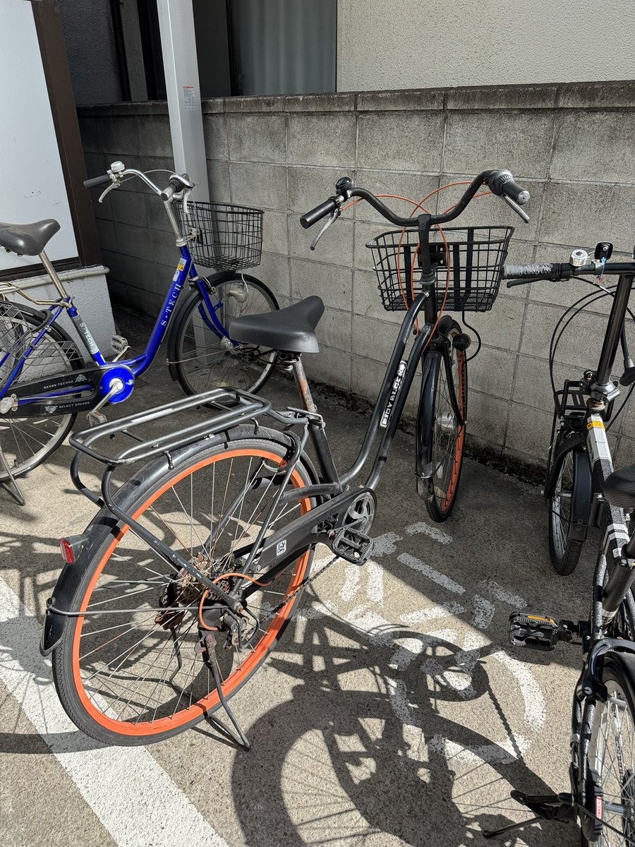 mao32000's tweet photo. 大阪の時の愛車が東京で社用車になってた。
#感動の再会 https://t.co/drVzvKZsrY