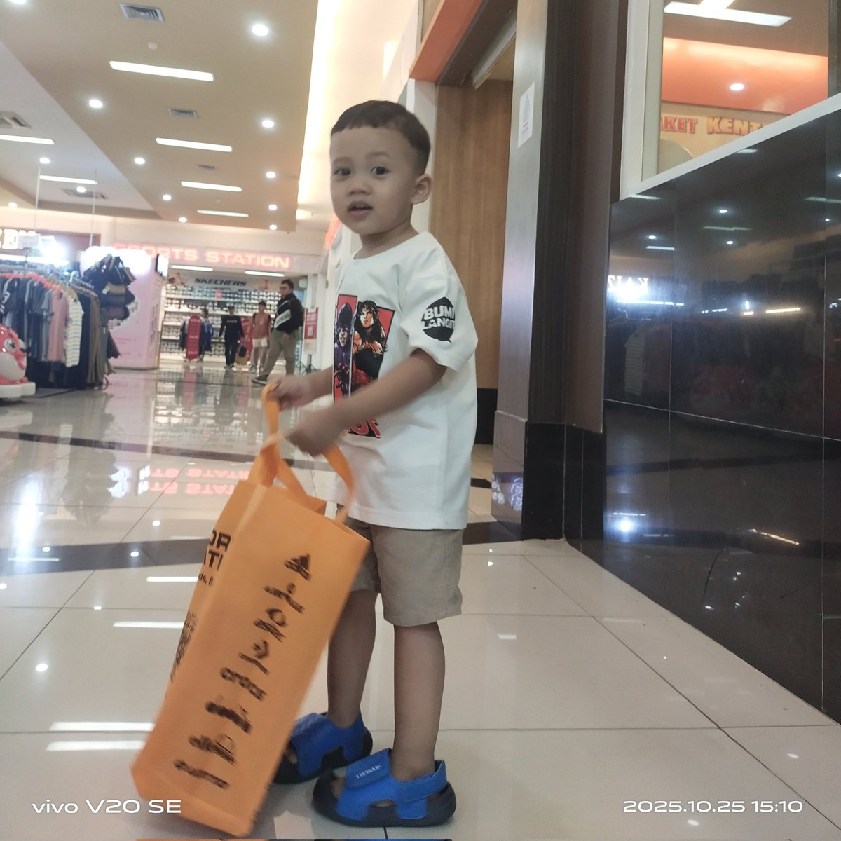rezatama_'s tweet photo. #FotoProfilBaru https://t.co/aTt0goXr1x