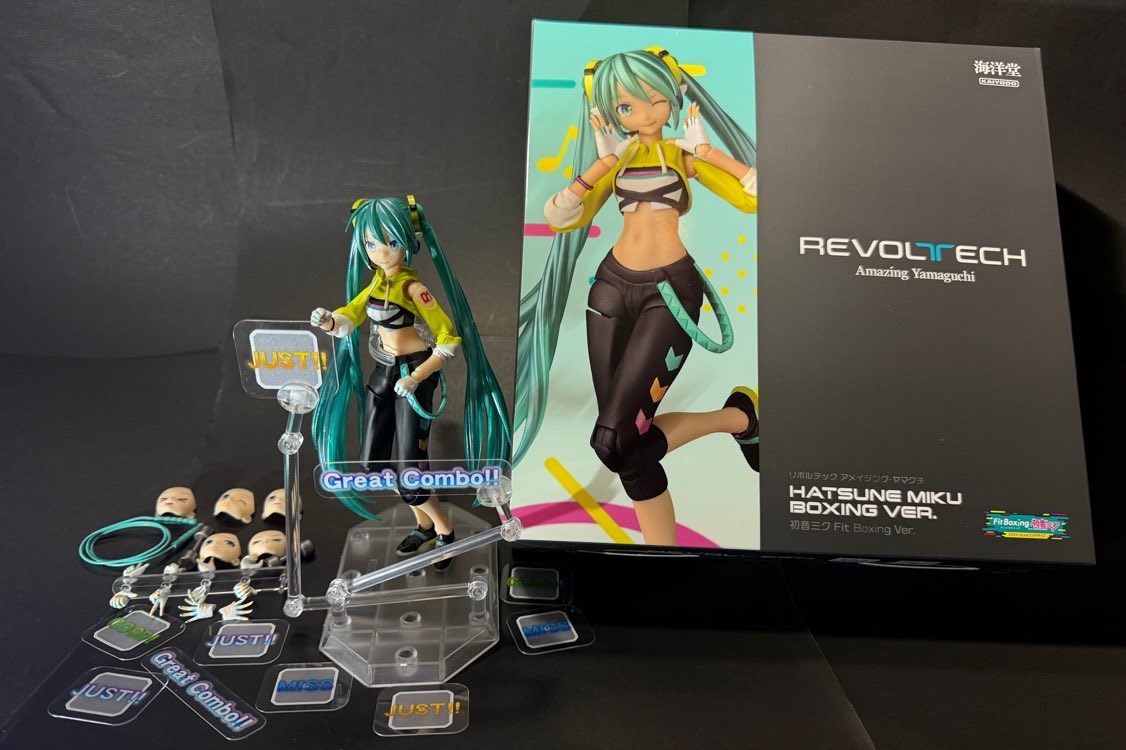 SI_UsersNotes's tweet photo. 海洋堂さんの
リボルテック アメイジング・ヤマグチ　
初音ミク　Fit Boxing Ver.
で遊んでみた^_^
https://t.co/LLy1KGXeKM
#海洋堂 #ミクササイズ
#FitBoxing初音ミク https://t.co/X2ieC7Vz61