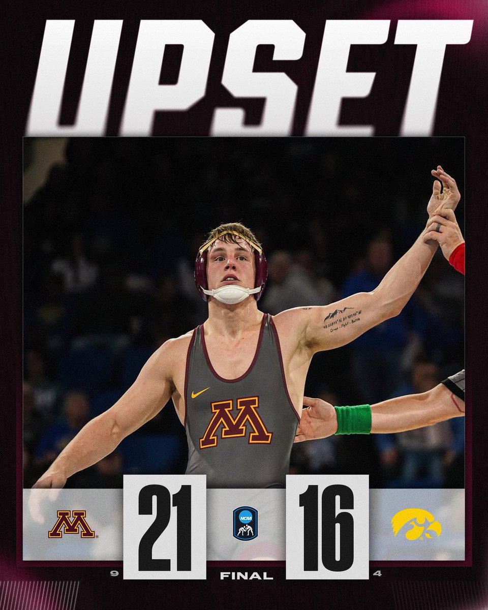 DOWN GO THE HAWKEYES 🚨

No. 9 <a href="/GopherWrestling/">Minnesota Wrestling</a> defeats No. 4 Iowa, 21-16. 

#NCAAWrestling