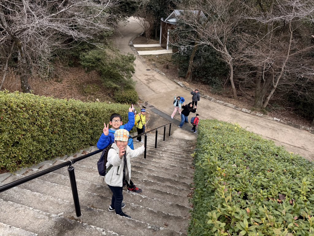 【君の旅キャンプ】
〜廃線トンネル探検〜

電車好き集合🚃！
宿泊先近くの公園へ探検に出発🌿

#こども
#アウトドア
#キャンプ
#ジャパンアウトドアファクトリー
#子どもキャンプ
#JOFあわくらキャンプ