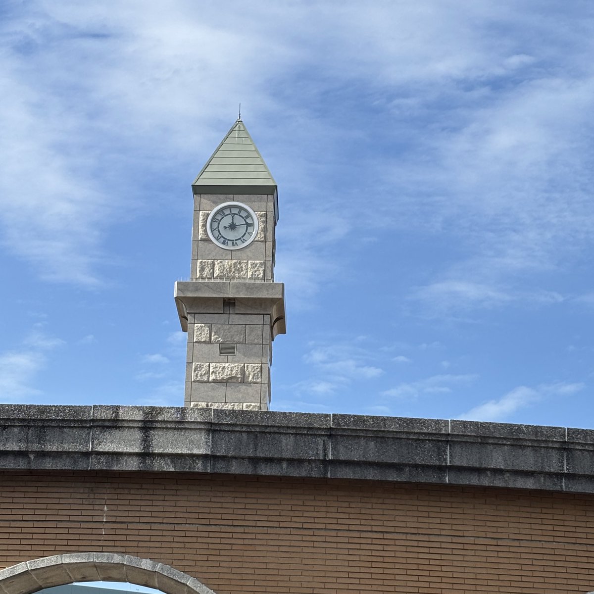 𝐃𝐢𝐫𝐞𝐜𝐭𝐢𝐨𝐧 𝐟𝐫𝐨𝐦 𝐉 tweet media