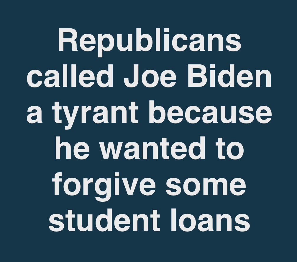 bluhue123's tweet image. Drop a 💙 for President Joe Biden 🇺🇸