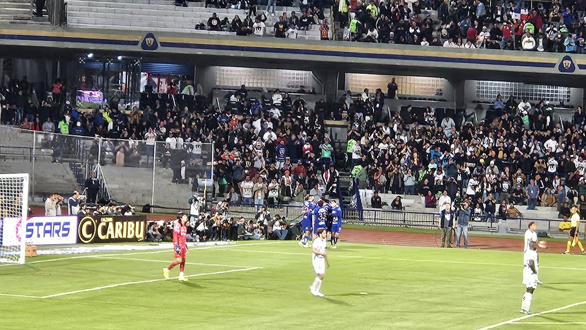 COOOOOCOOOOOOI

TREMENDO DISPARO

Carrasquilla saca fogonazo y Acevedo no puede sacarla.

<a href="/PumasMX/">PUMAS</a> gana ya 2-0 a <a href="/ClubSantos/">Club Santos</a> 

#Pumas <a href="/Puma_VAVEL/">Puma VAVEL</a>