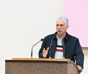 🇨🇺✊🏼 Díaz-Canel: «Estamos viviendo un momento en que el imperialismo está envalentonado y ha puesto nuevamente su mirada sobre Cuba con una agresividad incrementada, que crece en la misma medida que pasan los días»

cubadebate.cu/noticias/2026/…
