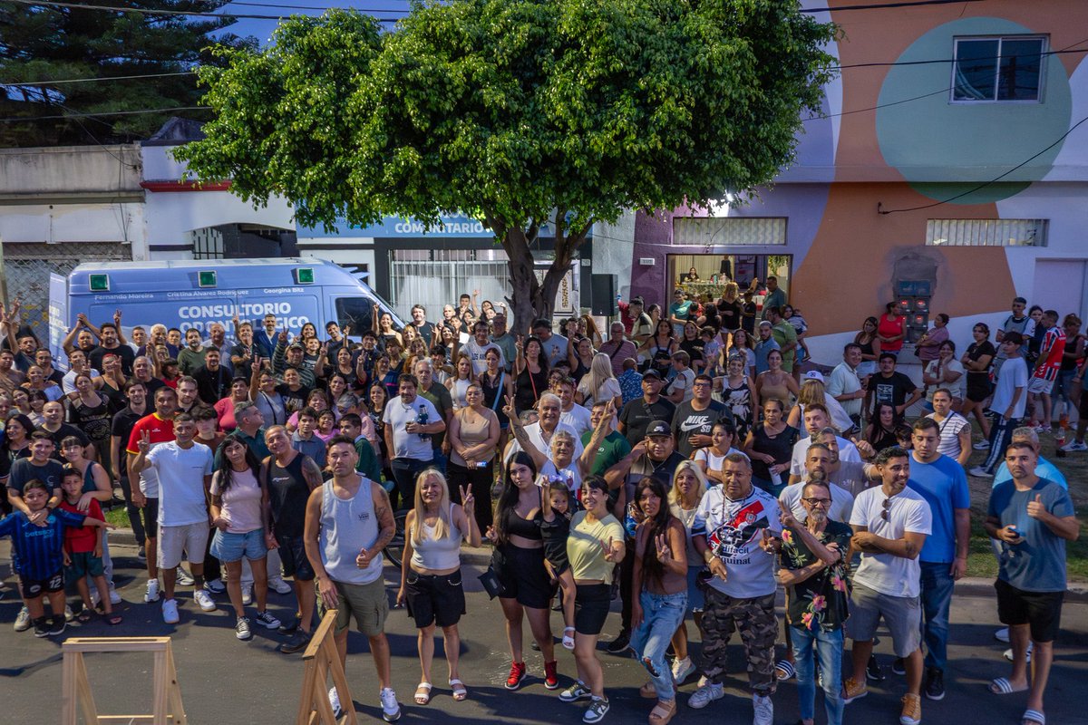 🦷🚐 Hoy inauguramos el Consultorio Odontológico Comunitario Móvil. 
Un logro colectivo para que la salud llegue a cada barrio.

Gracias a Credifácil, Inmobiliaria Sinesi, Facu Novello, Darío Villaruel y a cada compañerx de La Corriente que lo hizo posible.
La salud es un derecho